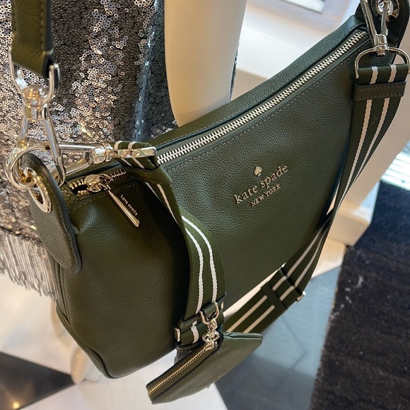 Kate Spade Rosie Crossbody
K5807 Pebbled Leather
Enchanted
NWT - Picture 9 of 16